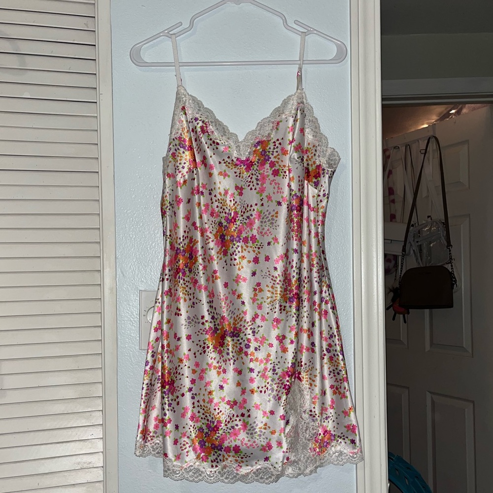 Victoria’s Secret Floral Satin + Lace Slip Nightgown • Large